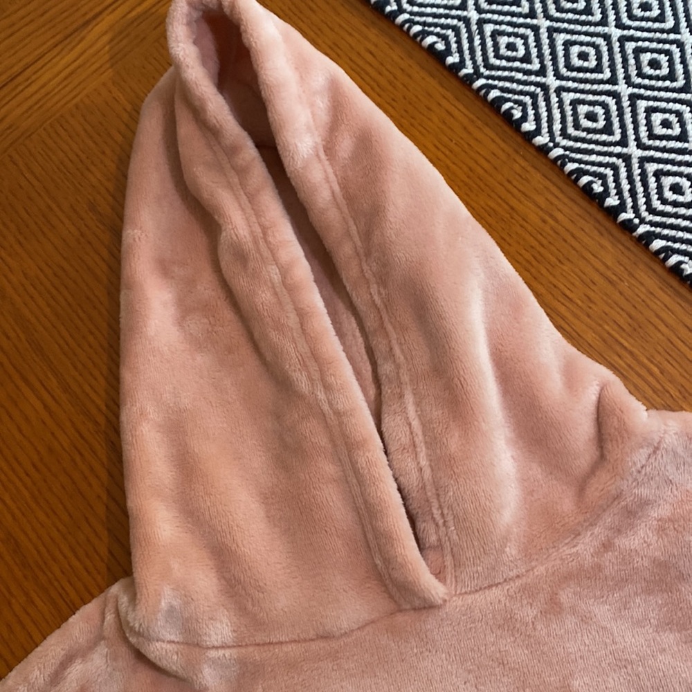 CHAMPION - Fuzzy Pink Hoodie - Picture 3 of 6